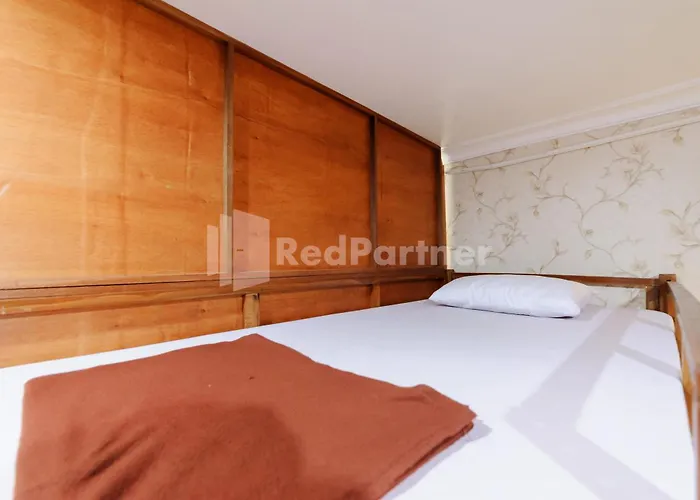 Shooting Star Kuta Redpartner - Mixed Hotel 2*